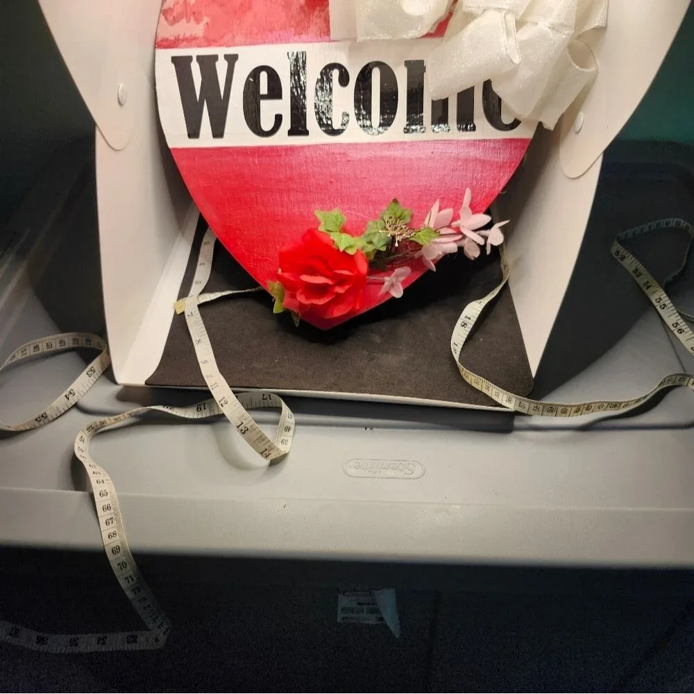 Hand Crafted Heart Shaped Welcome Sign Wooden Floral Decoration 12